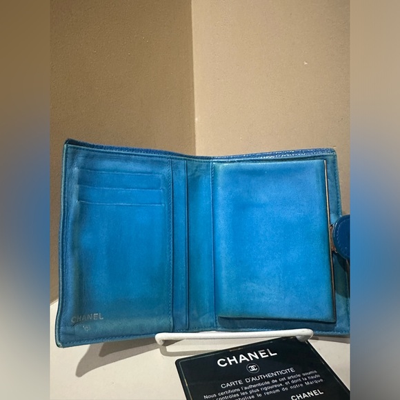 Chanel Cobalt Blue Caviar Leather Kisslock Bifold Vintage Wallet W/Box - Picture 8 of 12